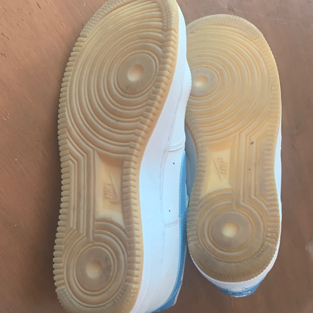 NIKE Air Force 1 - Picture 6 of 7